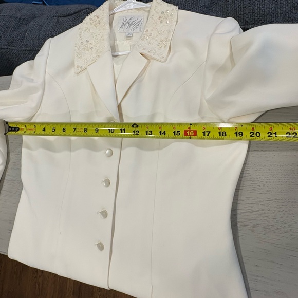 Lord & Taylor Ivory Blazer with Lace Accents - Picture 6 of 14